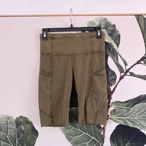 Lululemon bike shorts